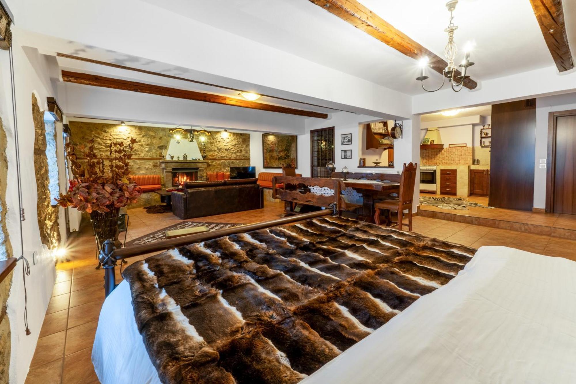 Manor House Est. 1890 Apartment Kastoria