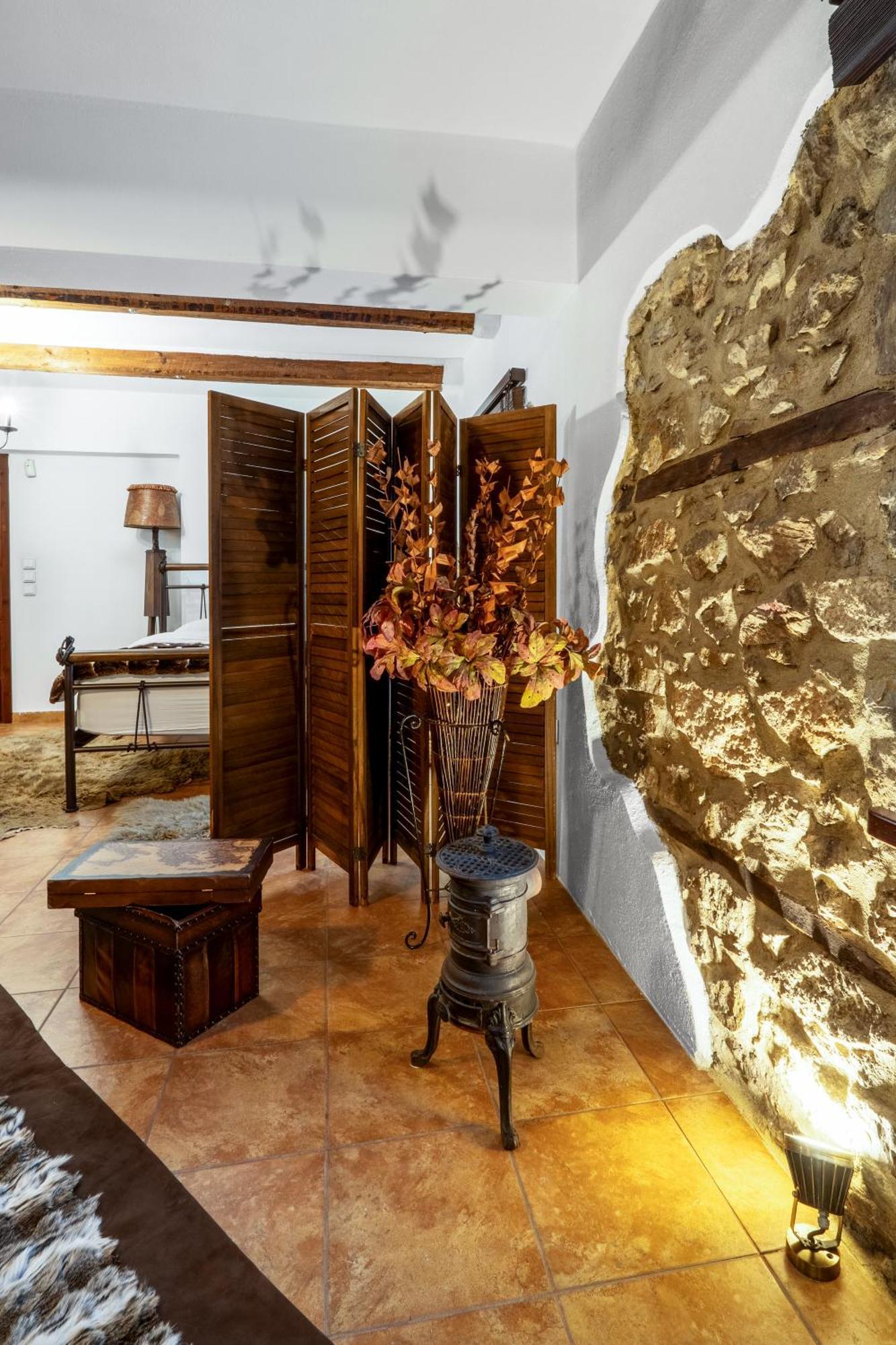 Manor House Est. 1890 * Kastoria